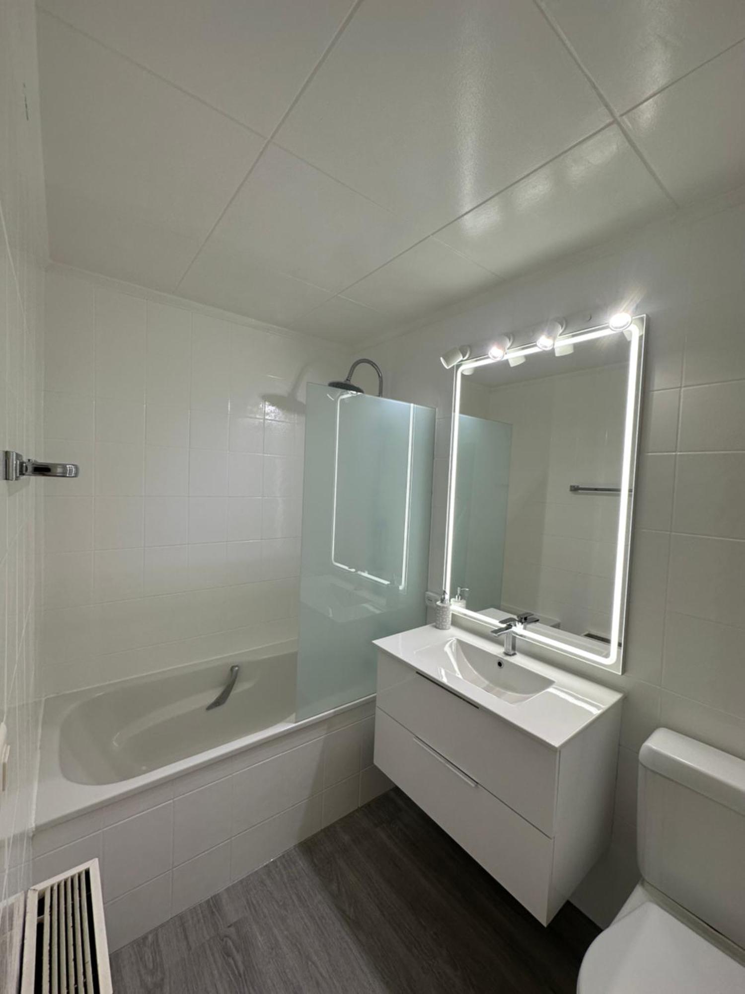 Lindo Apartamento En El Centro De Лозана Екстериор снимка