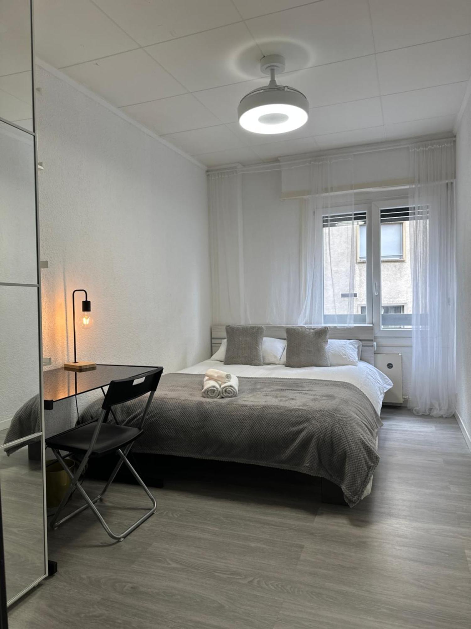 Lindo Apartamento En El Centro De Лозана Екстериор снимка