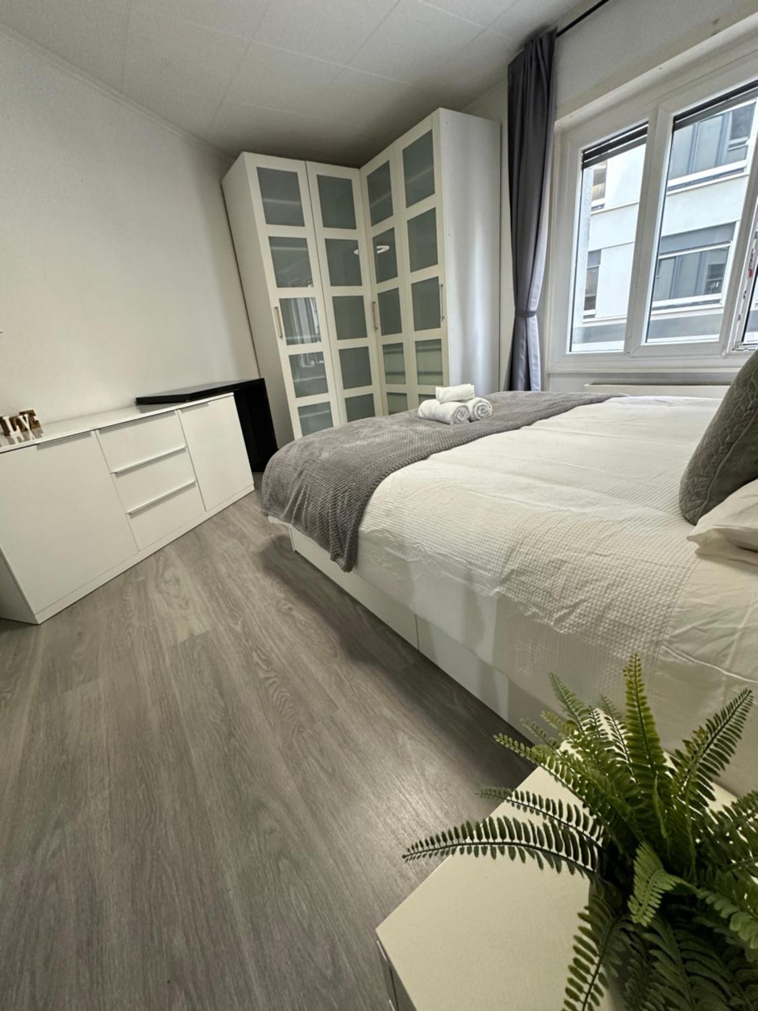 Lindo Apartamento En El Centro De Лозана Екстериор снимка
